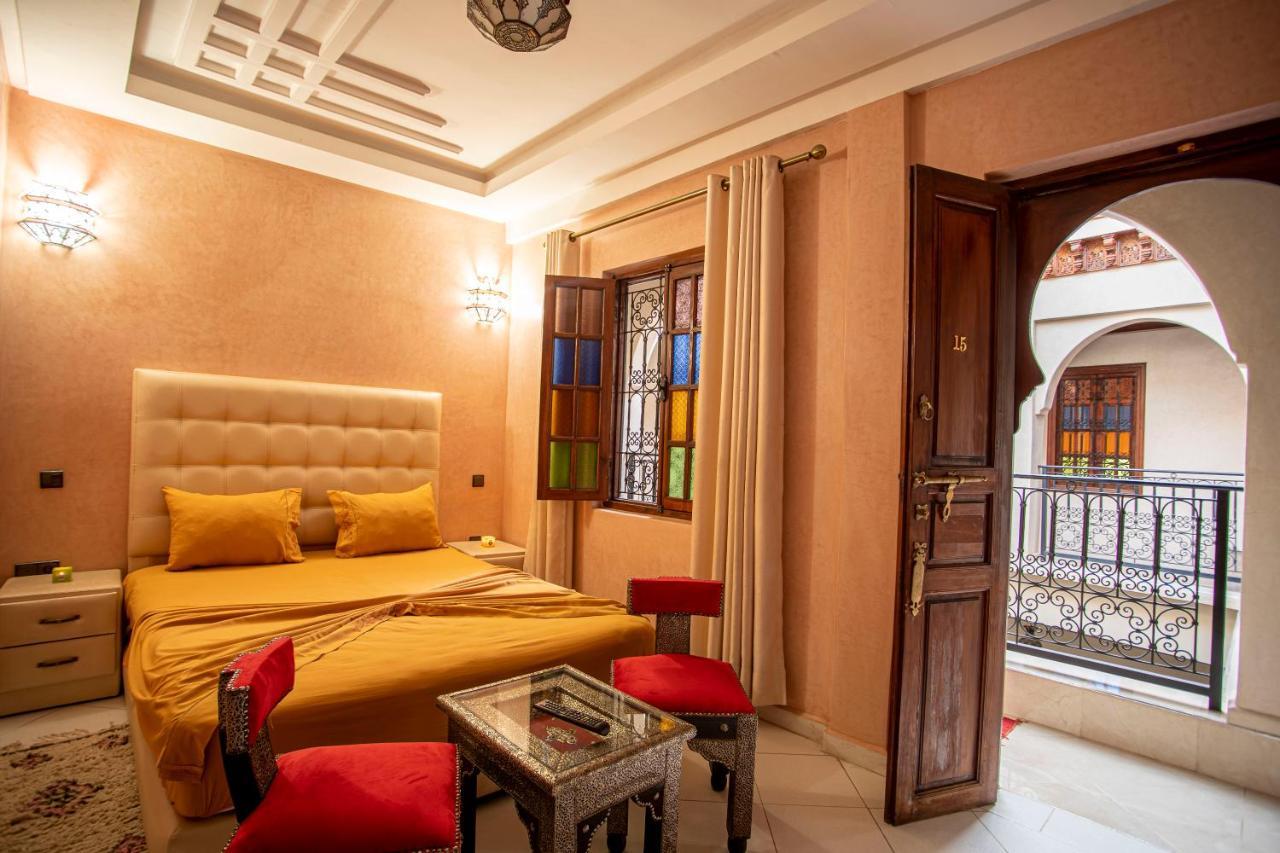 Deluxe Zimmer mit Kingsize-Bett