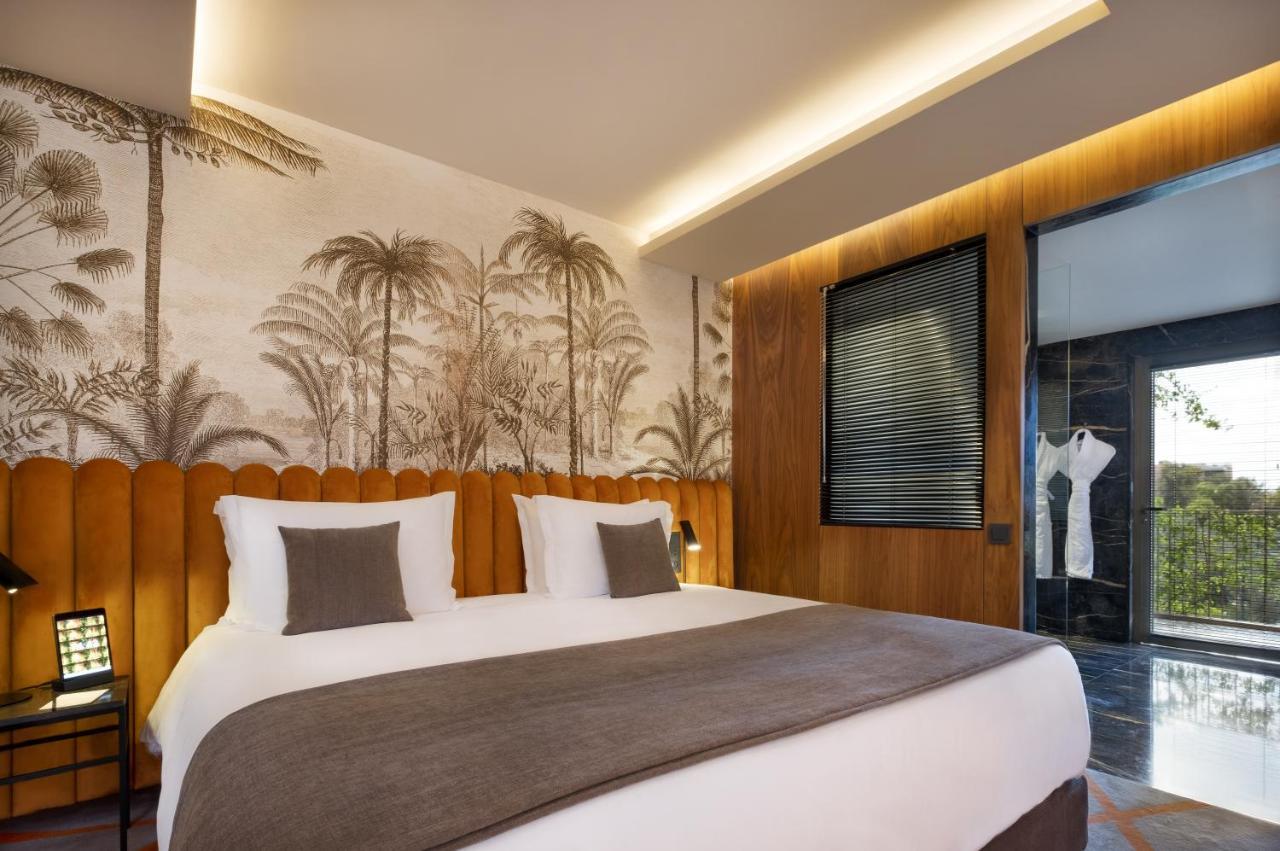 Deluxe Double Room with Balcony,1231610810:JPEG