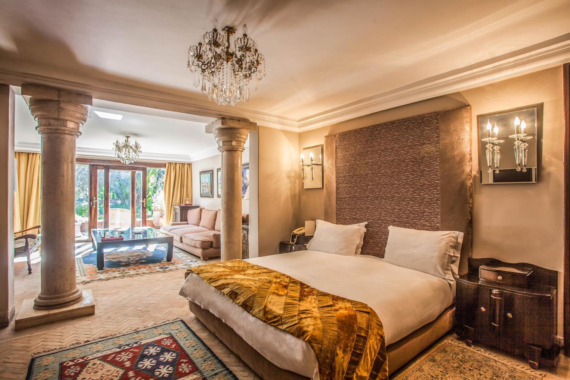 Executive Suite,1439289370:JPEG