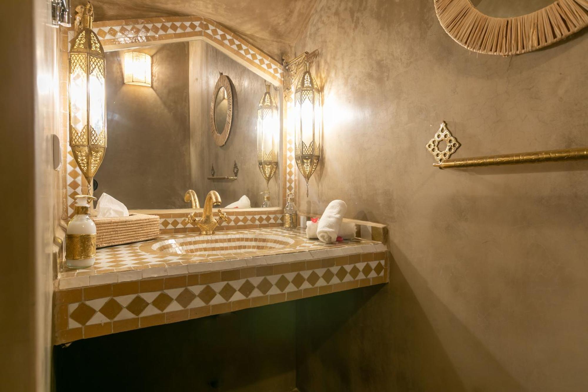 Deluxe Family Room,1520939359:JPEG