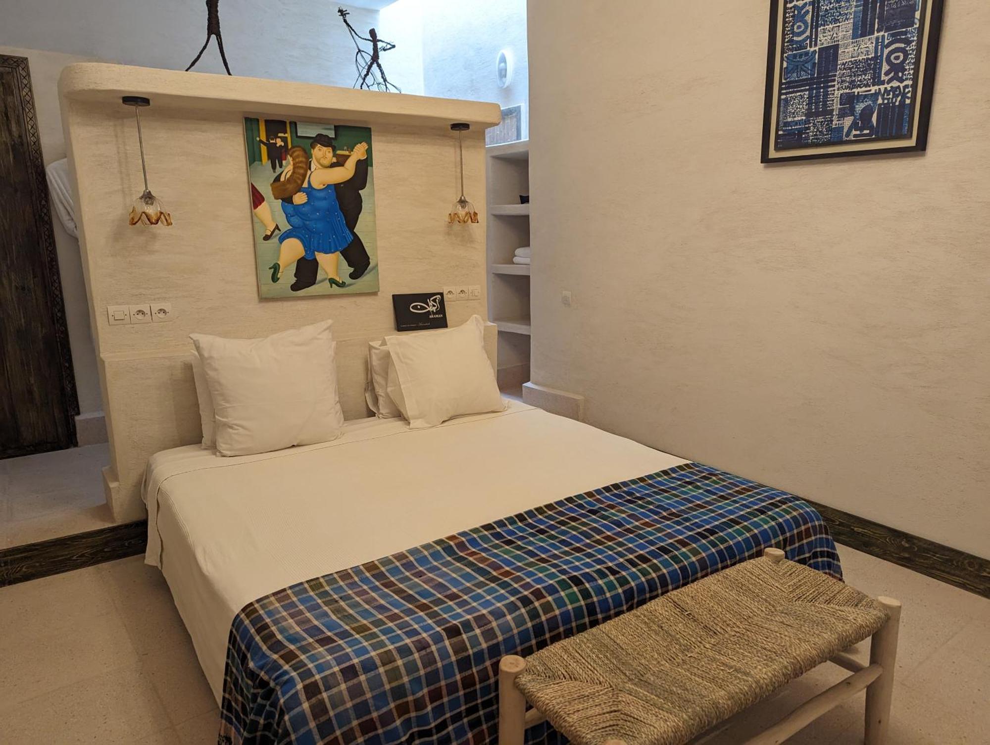 Double Room,1544196634:JPEG