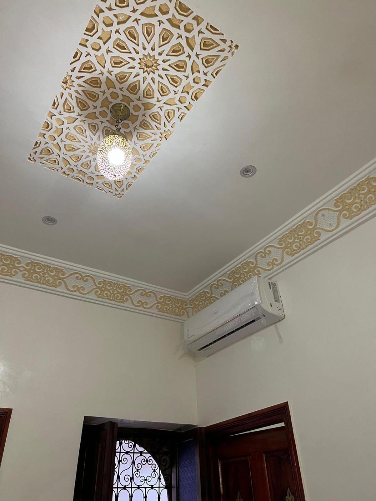 Twin Room,1552890400:JPEG