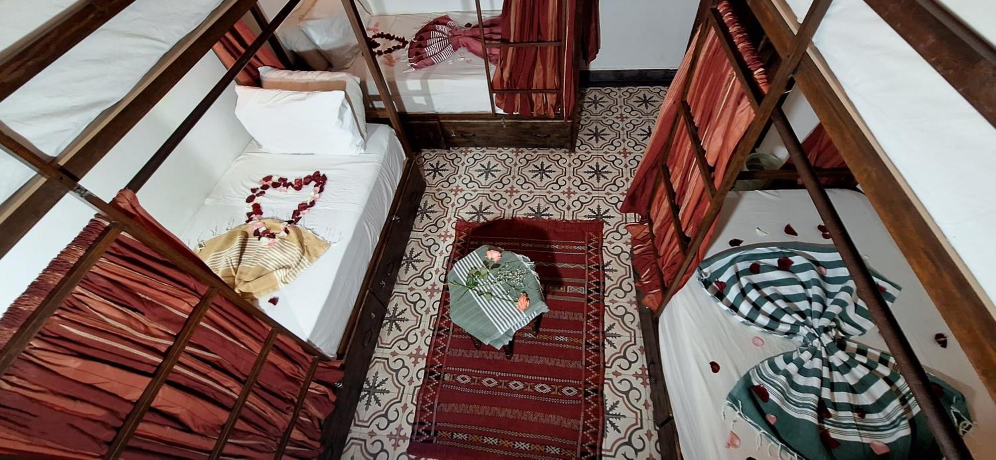 Chambre Familiale avec Salle de Bains Privative