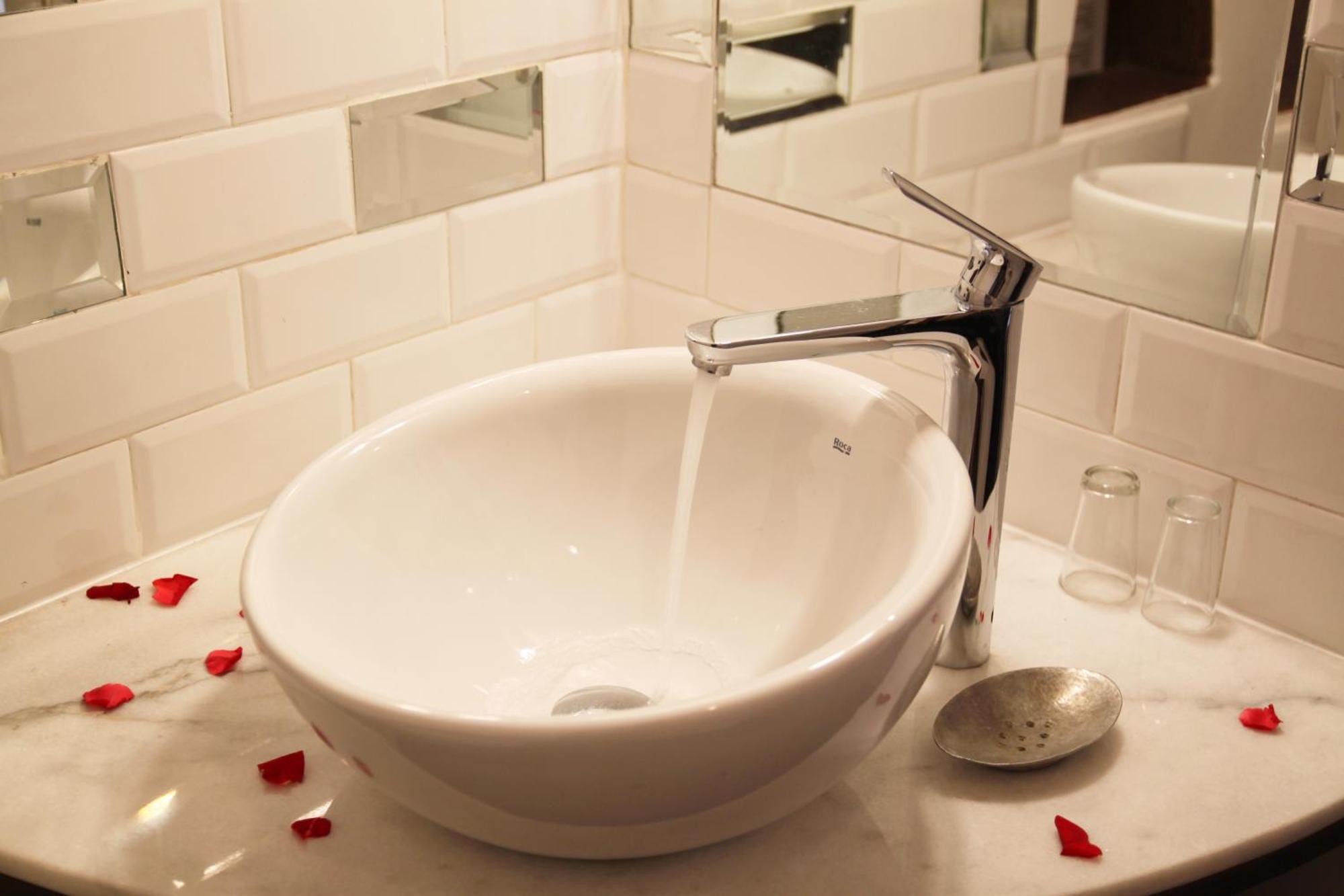 Junior Suite,1613414933:JPEG