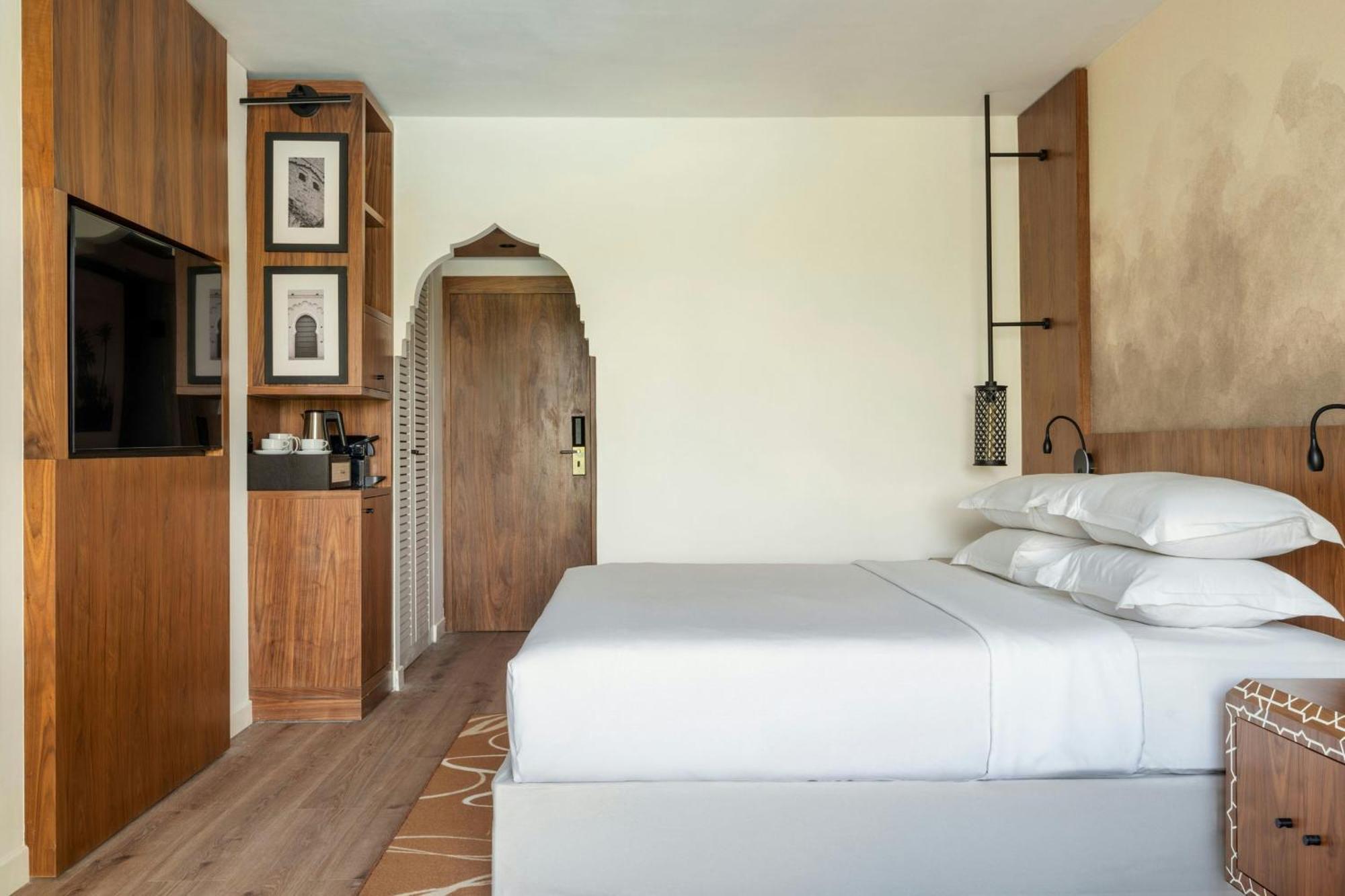 Premium King Room