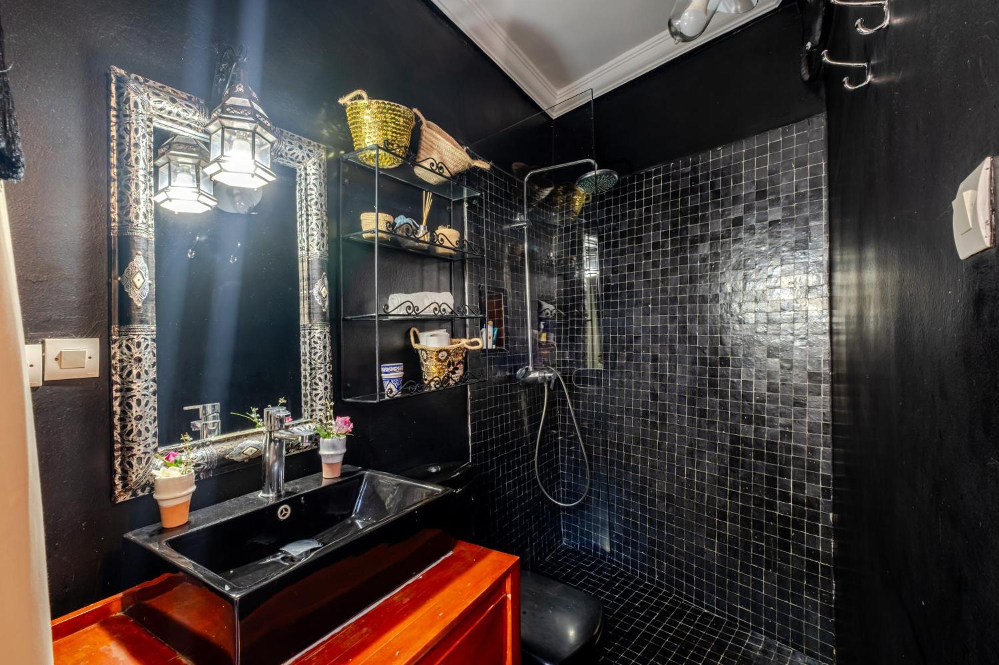 Double Room,1657206921:JPEG