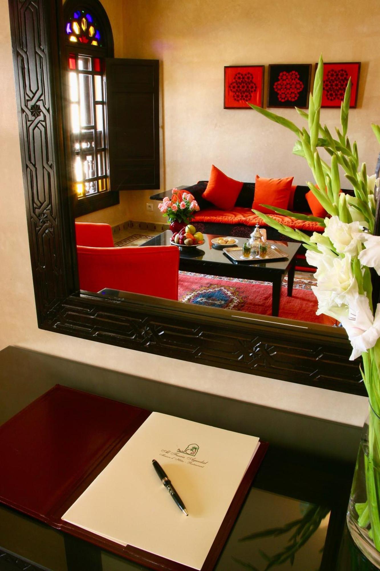 Suite,1673651060:JPEG