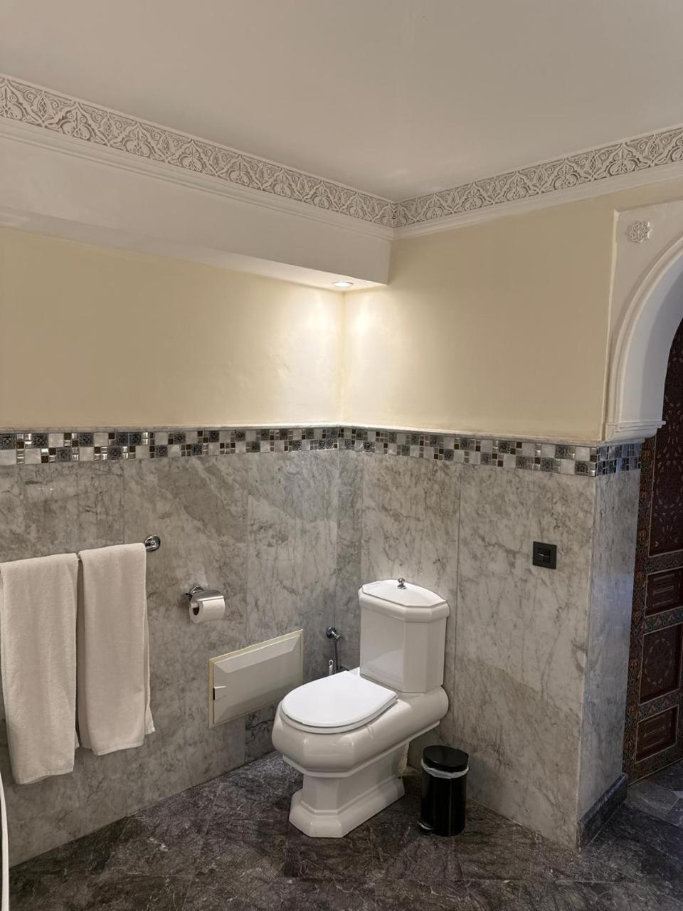 Deluxe Suite,1743537231:JPEG