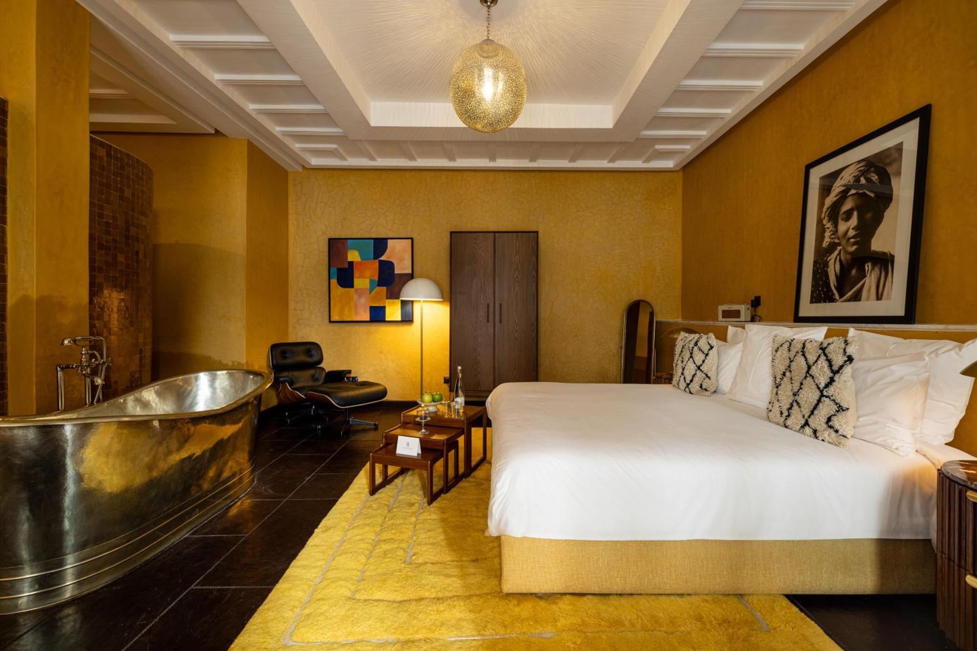 Deluxe King Suite