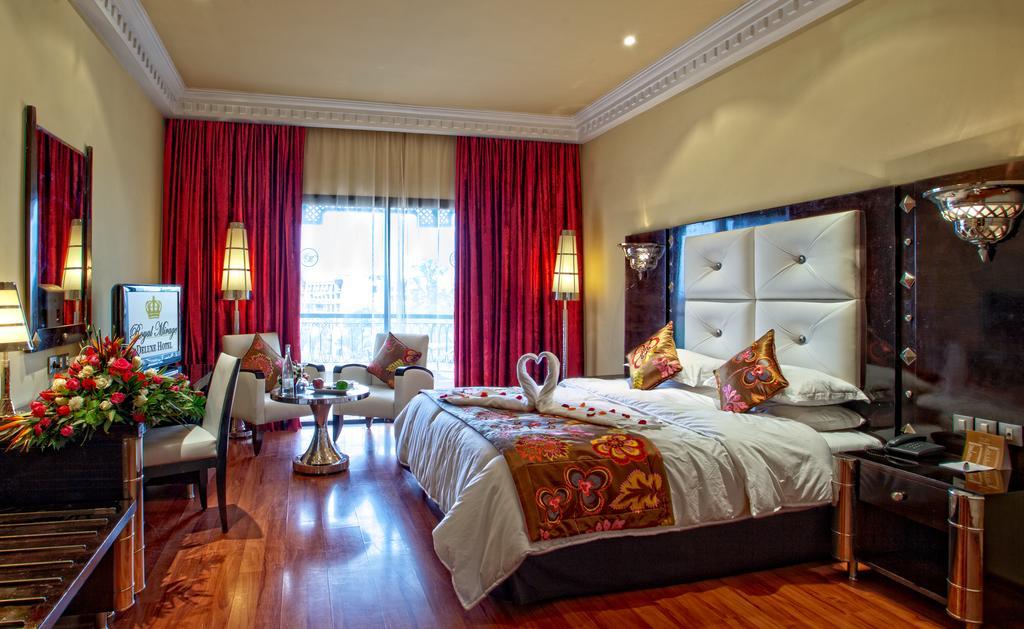 Deluxe Double Room,1555802836:JPEG