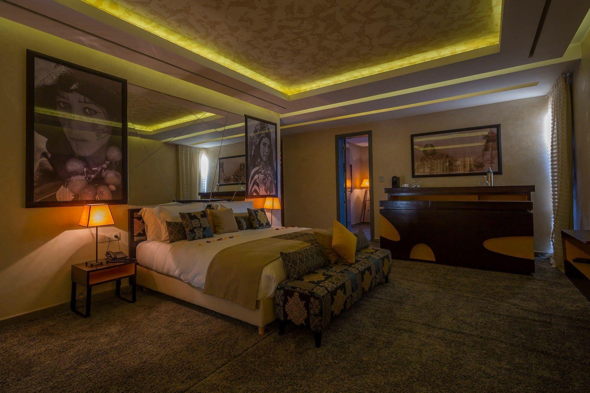 Suite Queen com Vista Piscina
