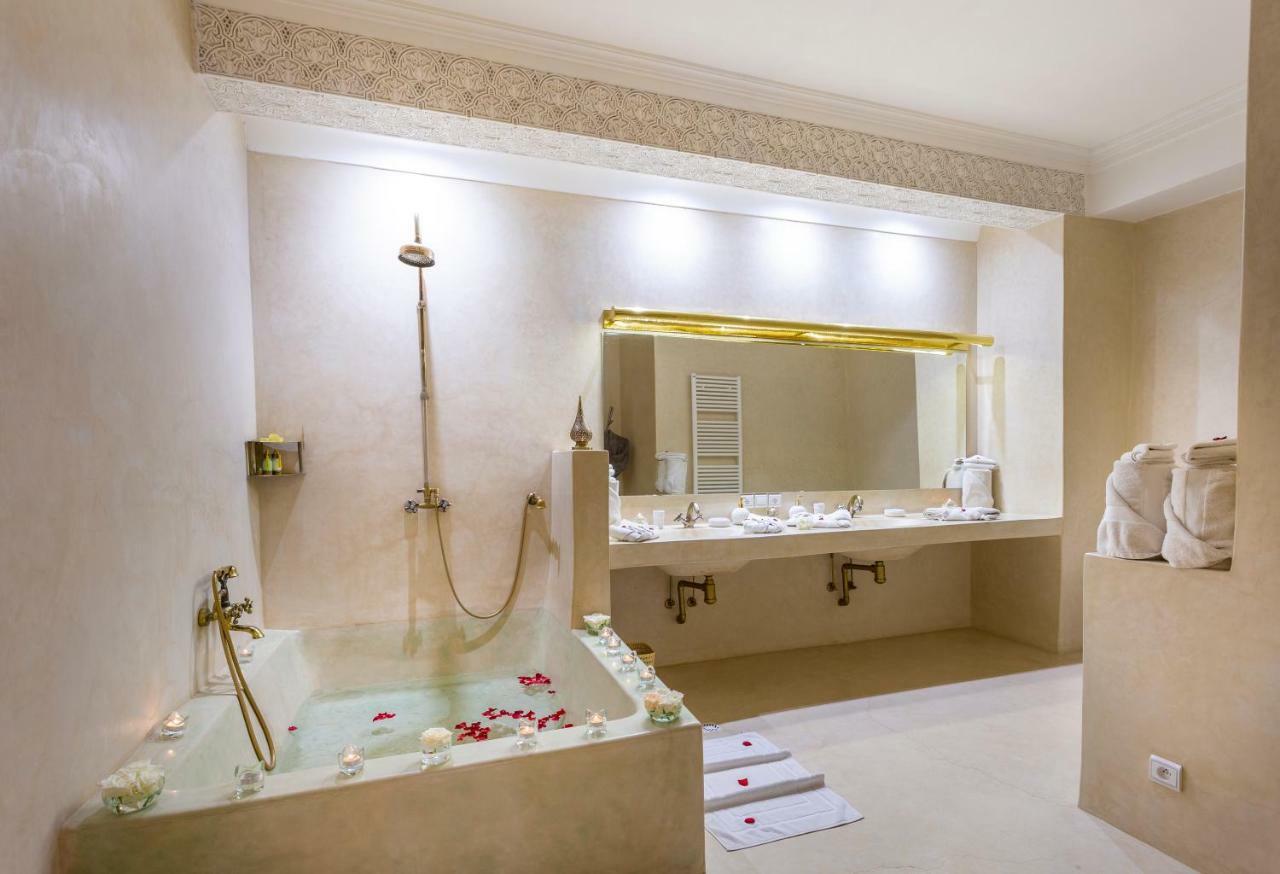 King Suite,830453195:JPEG