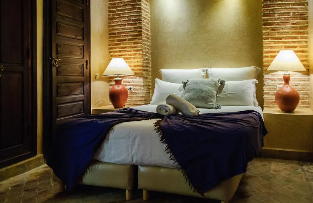 Riad Nabila-1