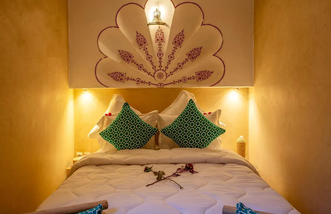 Riad Le Graff Pink-1