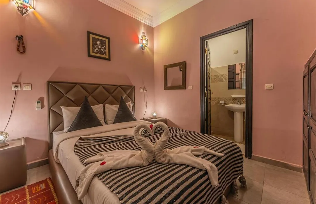 Riad Dar Benbrahim - Traditional Guest House In Jemaa El-Fnaa Square-1