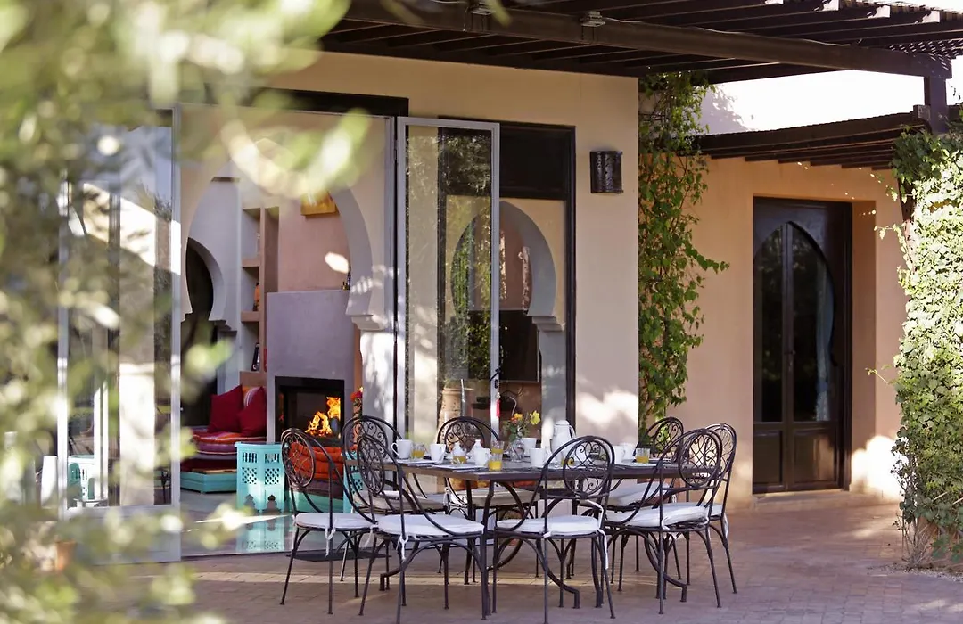 Villa Domoliv En Exclusivite Avec Piscine Et Terrain De Tennis Prive-1