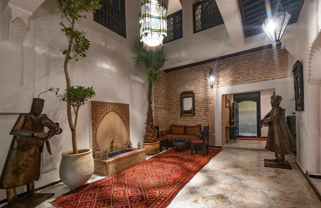 Riad Dar Merzouga Hammam & Jacuzzi-1