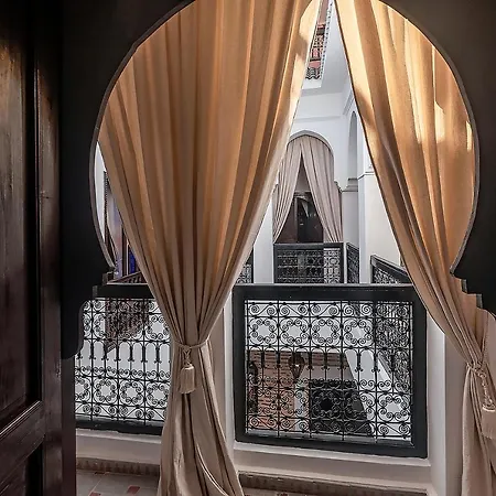 Riad Dar Merzouga Hammam & Jacuzzi-2