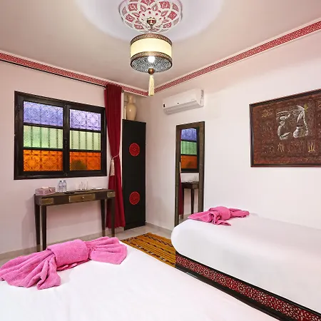 Riad Blue Eyes-2