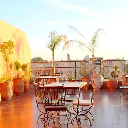Riad Miramare Pour Familles-3