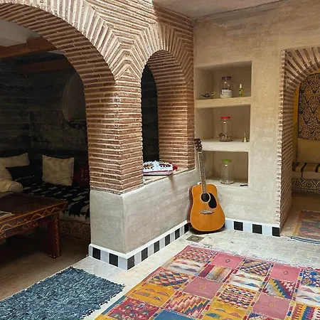 Riad Hna Ben Saleh - Traditional Guest House Near Jemaa El-Fnaa Square-3