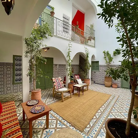 Riad Yu Yu-3