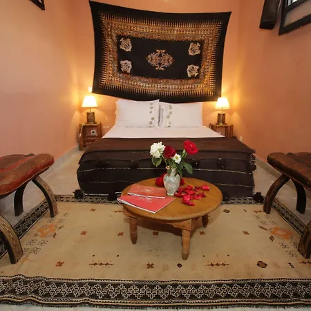 Riad White Flowers-2