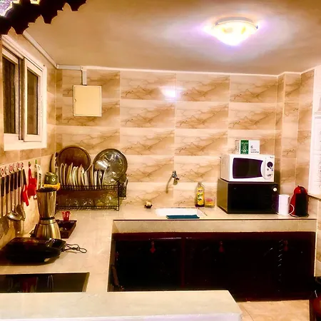 Riad Kamal 3 Piscines Jacuzzi Petit Dejeuner Parking Gratuit (Adults Only)-2