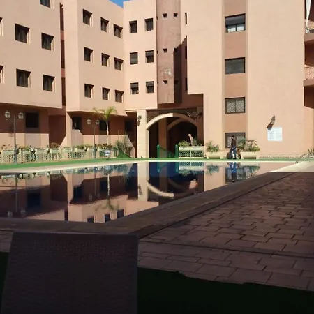 Mouzdalifa Apartment In City Center-2