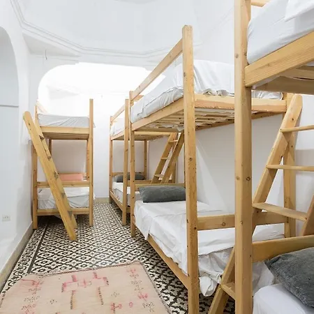 Earth Hostel-2