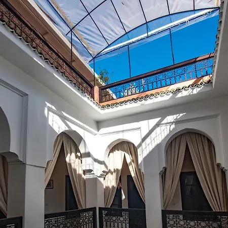 Riad Dar Merzouga Hammam & Jacuzzi-3