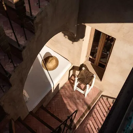 Riad Kbour & Chou-3