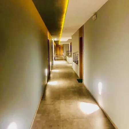 Red City Apartment-3