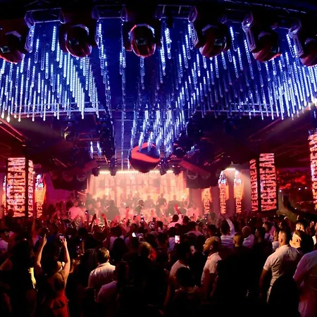 Ushuaia Clubbing Hotel-3