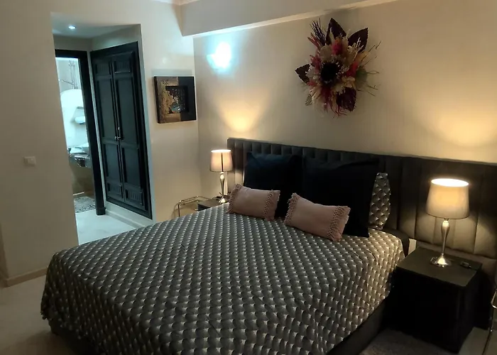 Boutique Appartement Tout Confort Avec Possibilite Transport Aeroport Marraquexe